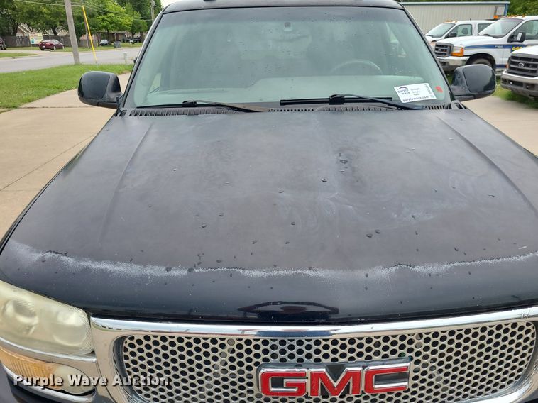 image for item DN8563 2003 GMC Yukon XL Denali  SUV