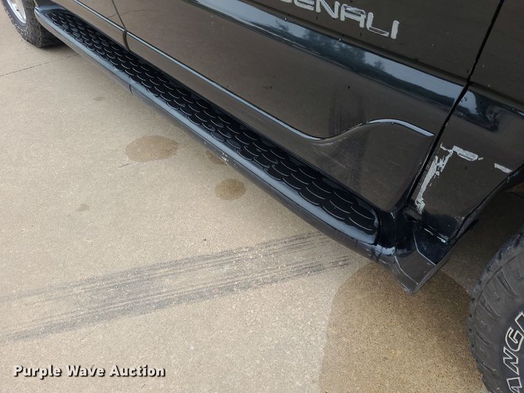 image for item DN8563 2003 GMC Yukon XL Denali  SUV