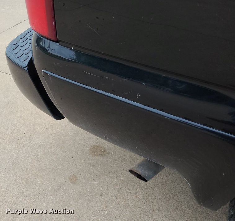 image for item DN8563 2003 GMC Yukon XL Denali  SUV