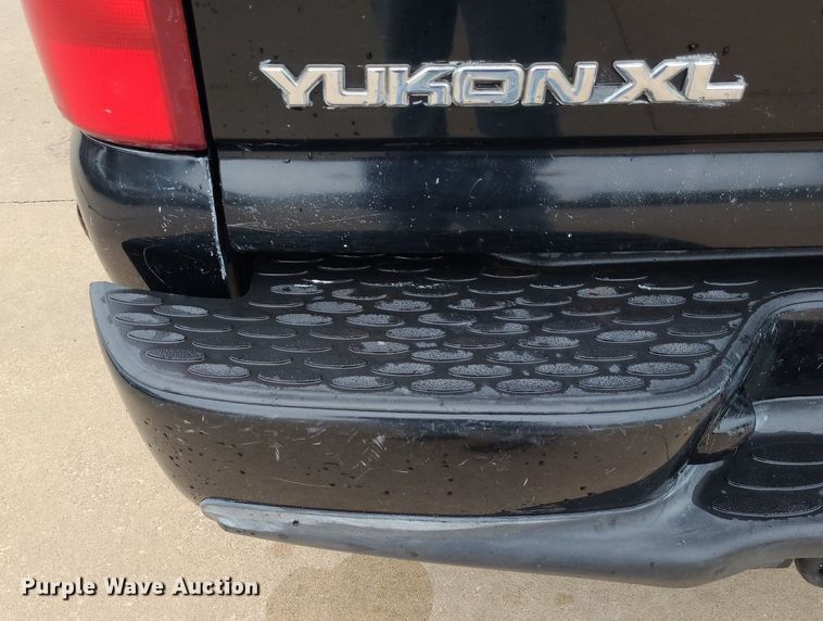 image for item DN8563 2003 GMC Yukon XL Denali  SUV
