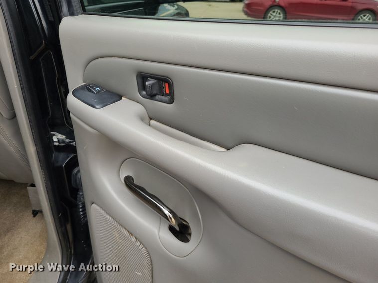 image for item DN8563 2003 GMC Yukon XL Denali  SUV