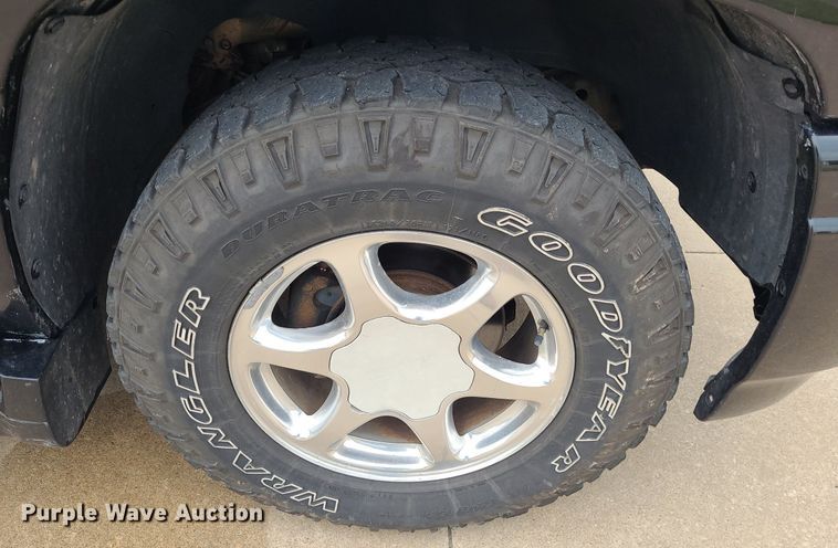 image for item DN8563 2003 GMC Yukon XL Denali  SUV