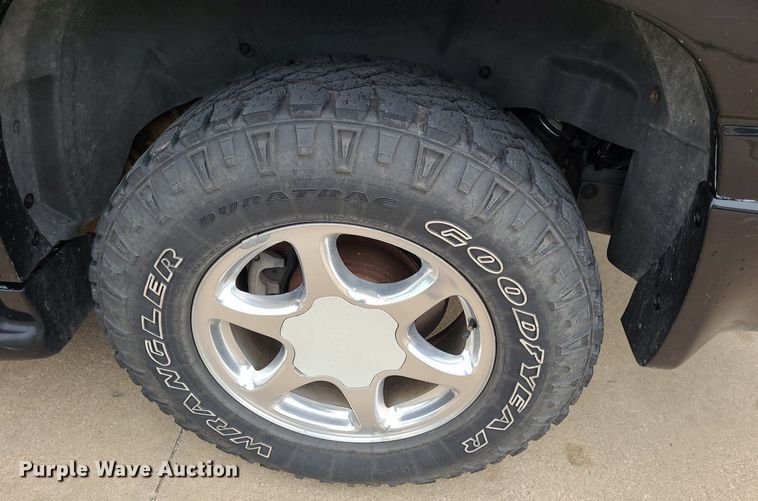 image for item DN8563 2003 GMC Yukon XL Denali  SUV