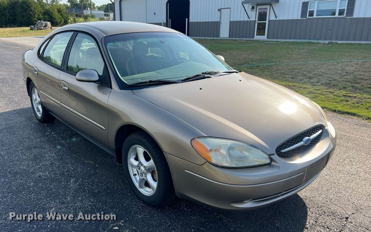 image for item DO2195 2002  Ford Taurus