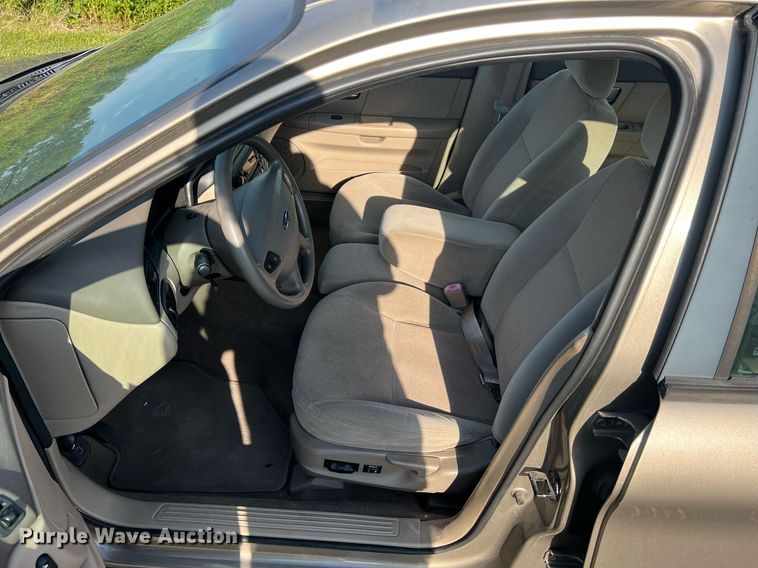 image for item DO2195 2002  Ford Taurus