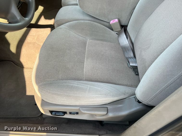 image for item DO2195 2002  Ford Taurus