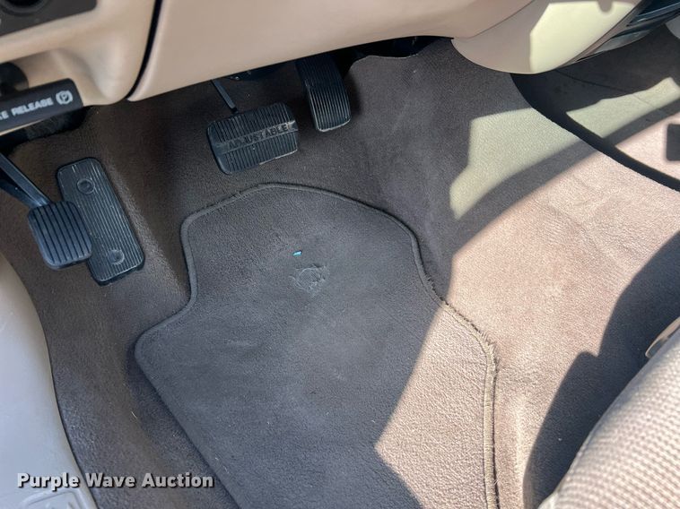 image for item DO2195 2002  Ford Taurus