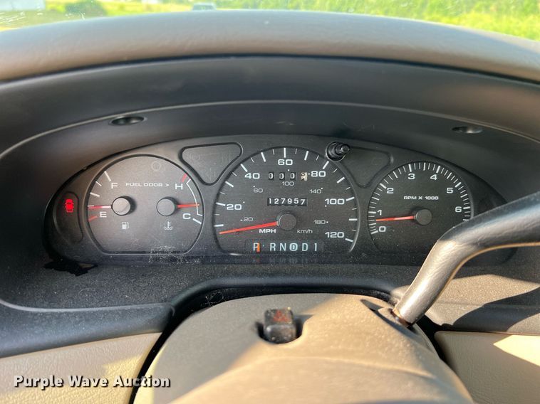 image for item DO2195 2002  Ford Taurus