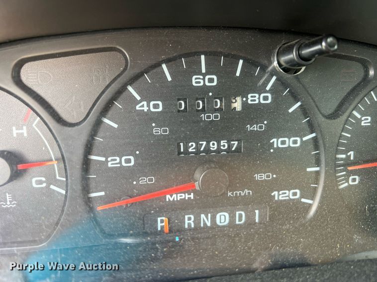 image for item DO2195 2002  Ford Taurus