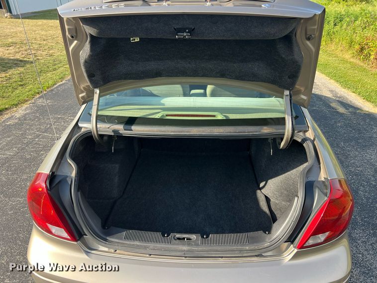 image for item DO2195 2002  Ford Taurus