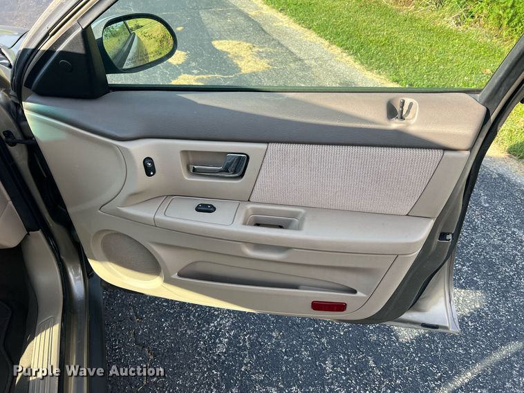 image for item DO2195 2002  Ford Taurus