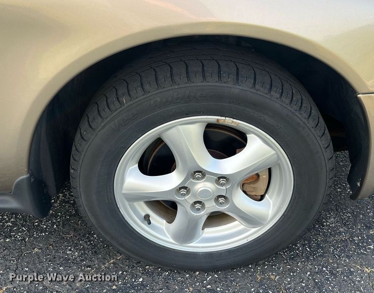 image for item DO2195 2002  Ford Taurus