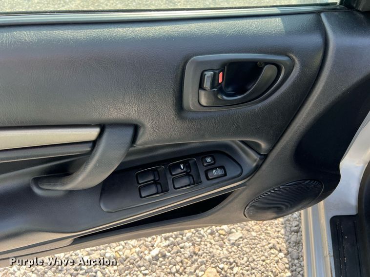 image for item DO2197 2005 Mitsubishi Eclipse  convertible