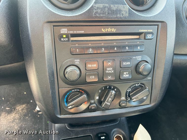 image for item DO2197 2005 Mitsubishi Eclipse  convertible