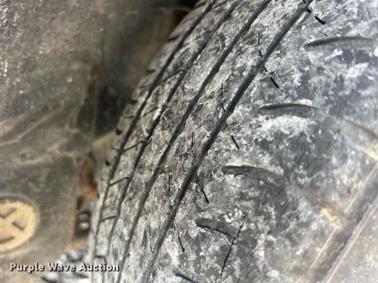 image for item DO2197 2005 Mitsubishi Eclipse  convertible