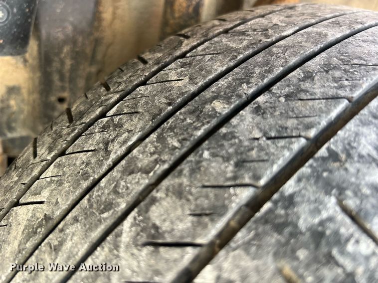 image for item DO2197 2005 Mitsubishi Eclipse  convertible