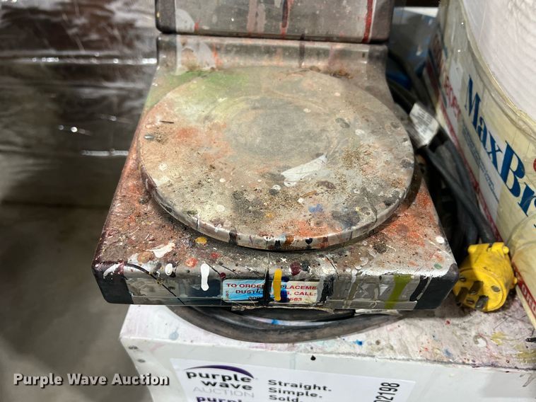 image for item DO2198 Automotive paint supplies