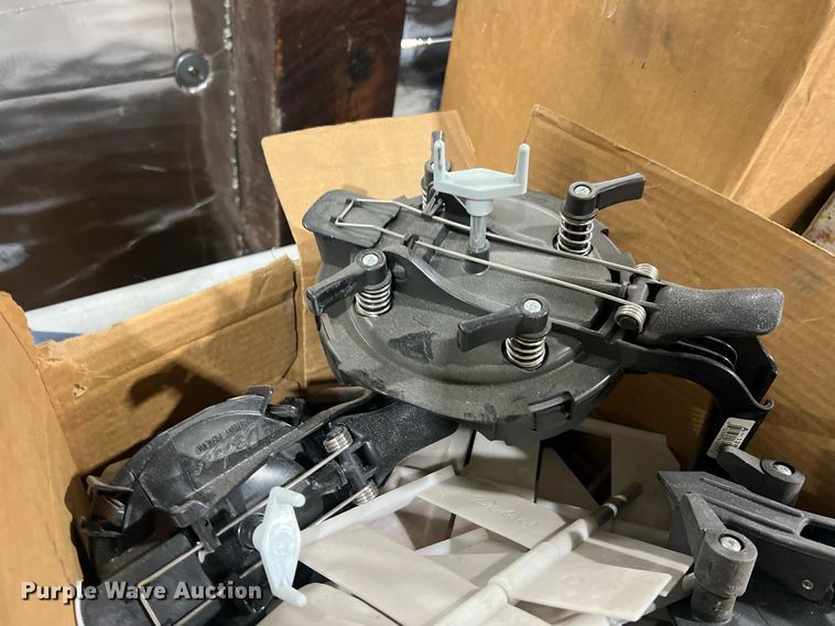 image for item DO2198 Automotive paint supplies