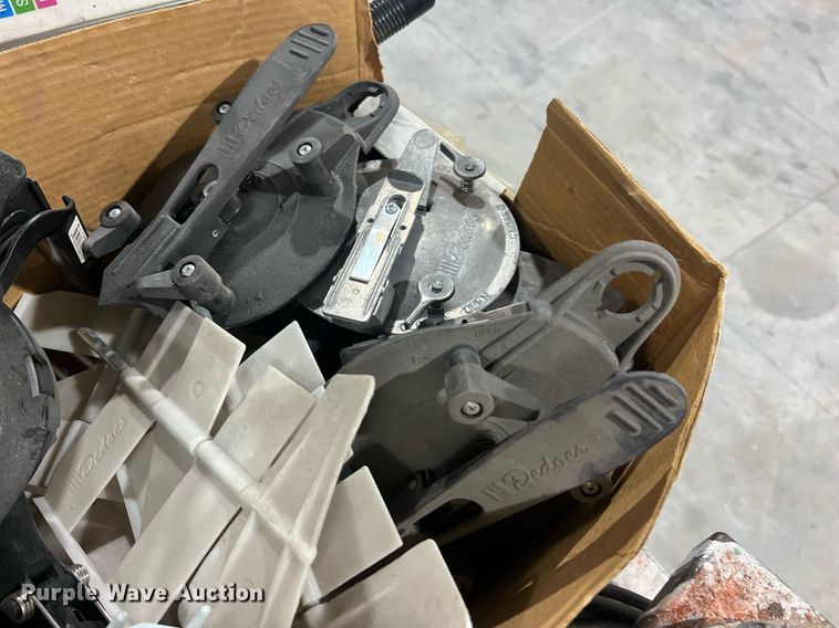 image for item DO2198 Automotive paint supplies