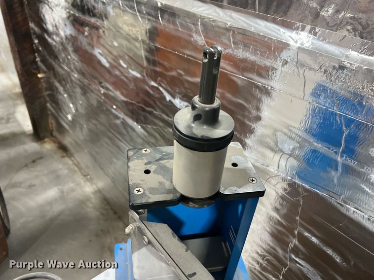 image for item DO2198 Automotive paint supplies