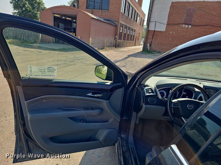 image for item DO2744 2011 Cadillac SRX  SUV