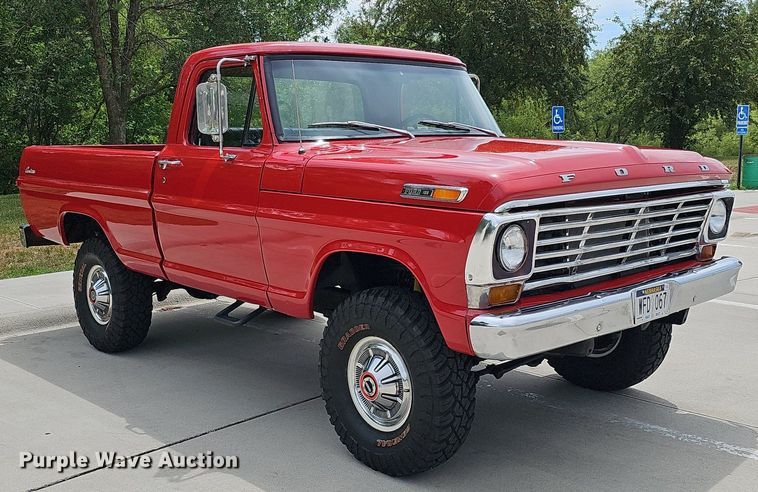 image for item DO2857 1968 Ford F100 Custom  pickup truck