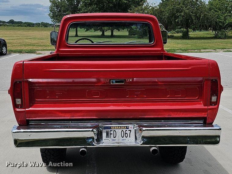 image for item DO2857 1968 Ford F100 Custom  pickup truck