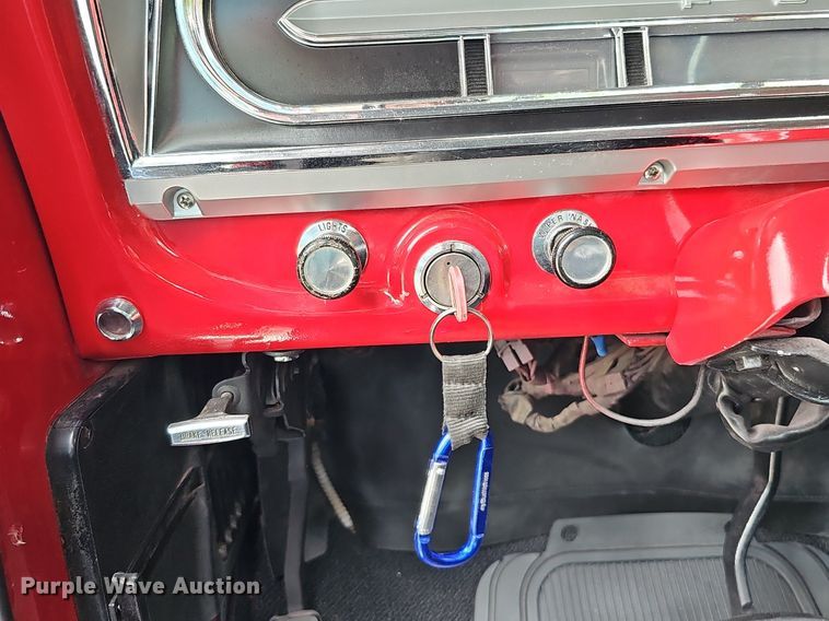 image for item DO2857 1968 Ford F100 Custom  pickup truck