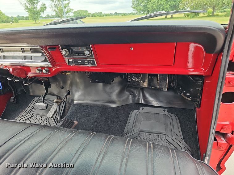 image for item DO2857 1968 Ford F100 Custom  pickup truck