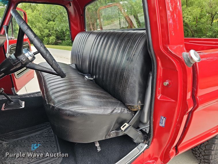 image for item DO2857 1968 Ford F100 Custom  pickup truck