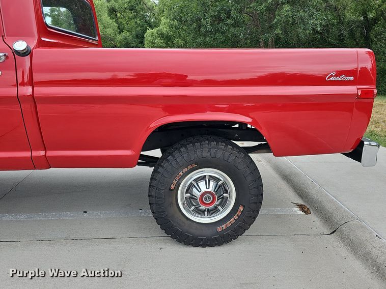 image for item DO2857 1968 Ford F100 Custom  pickup truck