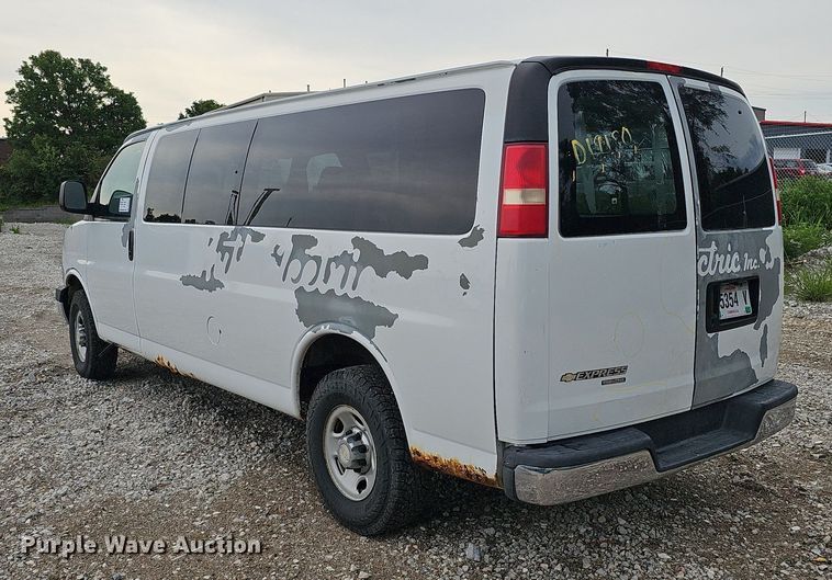 image for item DO2882 2007 Chevrolet Express 3500  van