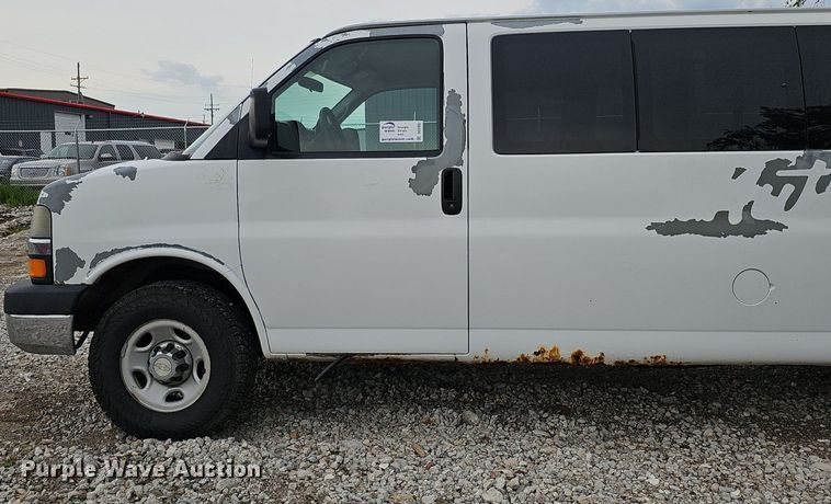 image for item DO2882 2007 Chevrolet Express 3500  van