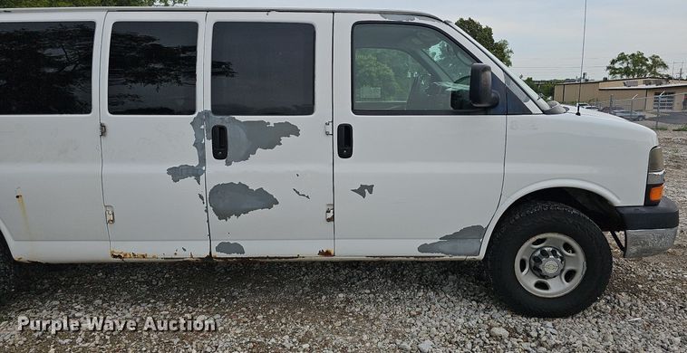 image for item DO2882 2007 Chevrolet Express 3500  van