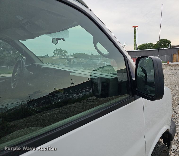 image for item DO2882 2007 Chevrolet Express 3500  van