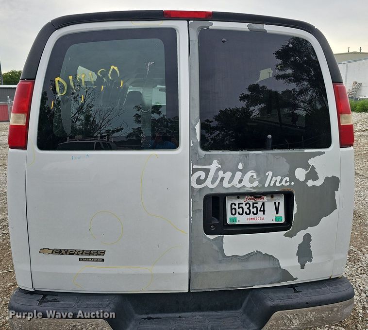 image for item DO2882 2007 Chevrolet Express 3500  van