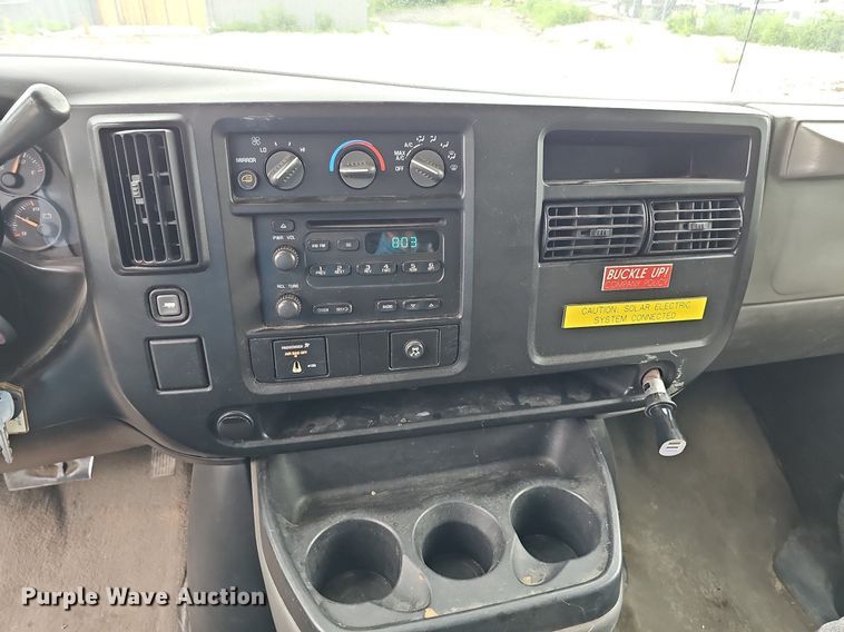 image for item DO2882 2007 Chevrolet Express 3500  van