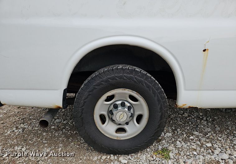 image for item DO2882 2007 Chevrolet Express 3500  van