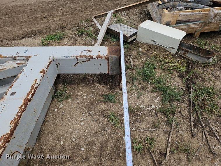 image for item DO2895 Building materials