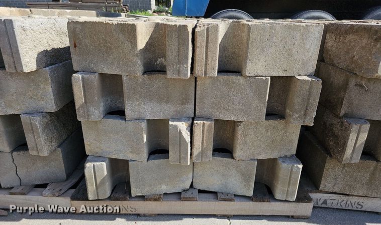 image for item DO2901 (8) pallets of landscaping blocks