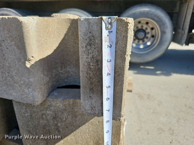 image for item DO2901 (8) pallets of landscaping blocks