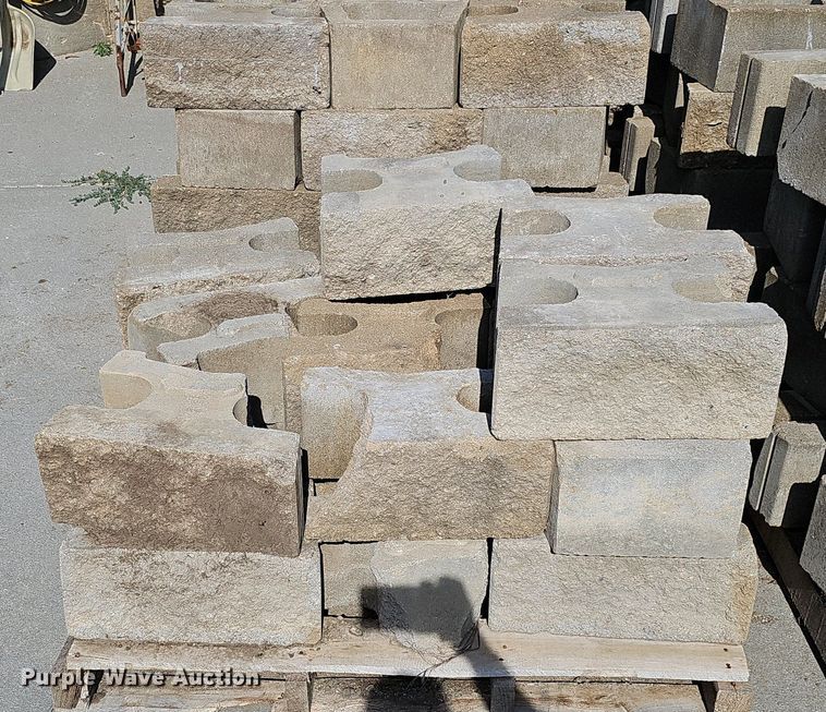 image for item DO2901 (8) pallets of landscaping blocks