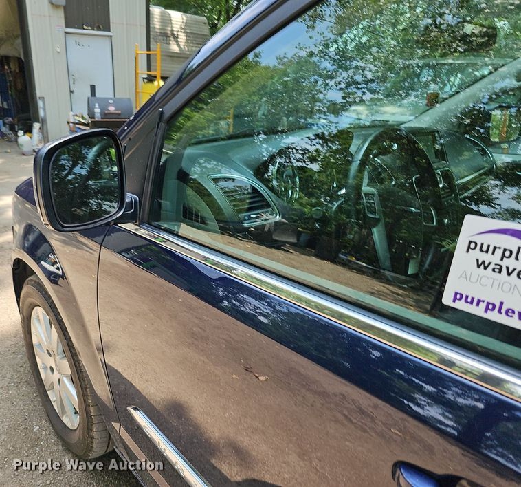 image for item DO2912 2016 Chrysler Town & Country  van