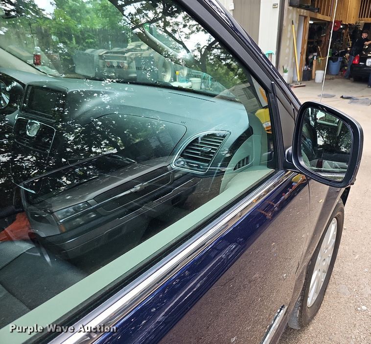 image for item DO2912 2016 Chrysler Town & Country  van