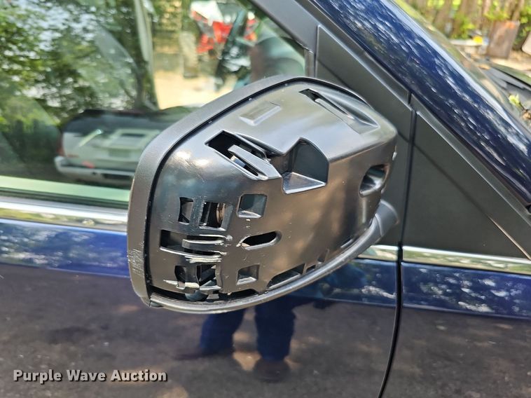 image for item DO2912 2016 Chrysler Town & Country  van