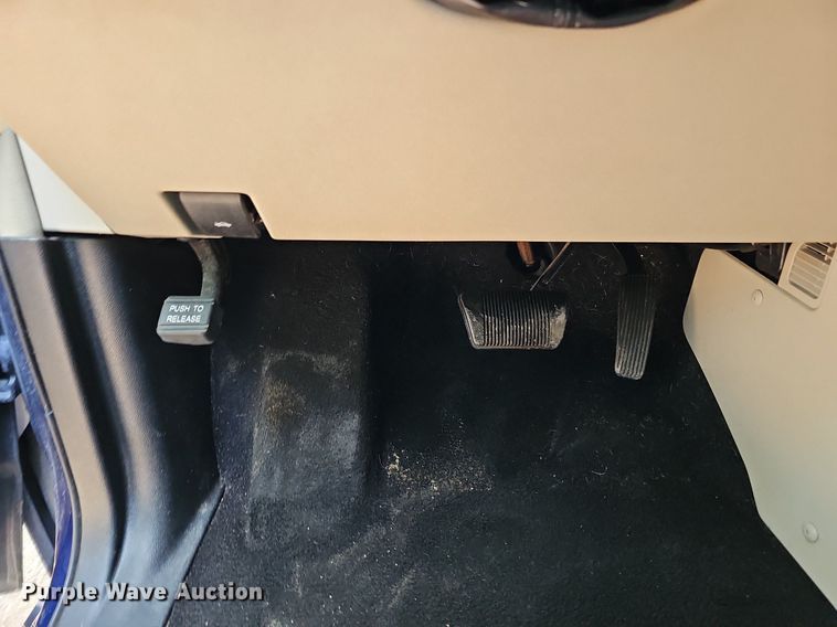 image for item DO2912 2016 Chrysler Town & Country  van