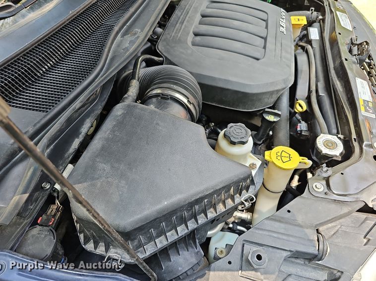 image for item DO2912 2016 Chrysler Town & Country  van