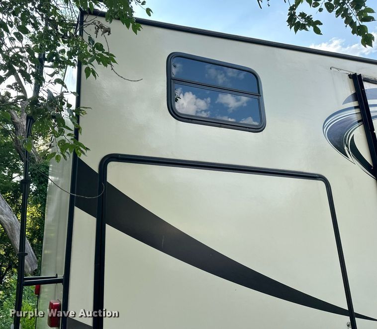 image for item DO5105 2017 Keystone Sprinter  camper