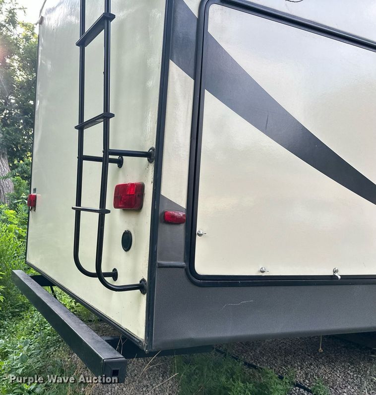 image for item DO5105 2017 Keystone Sprinter  camper