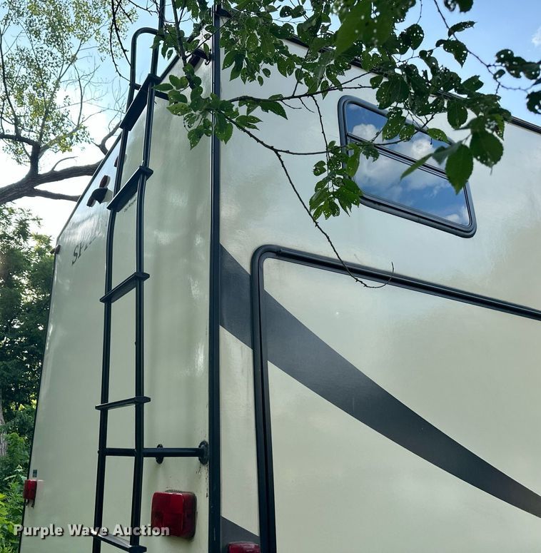 image for item DO5105 2017 Keystone Sprinter  camper